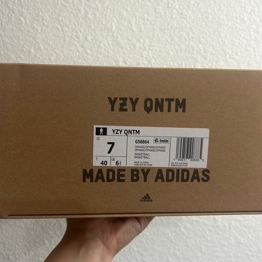 Yeezy Qntm